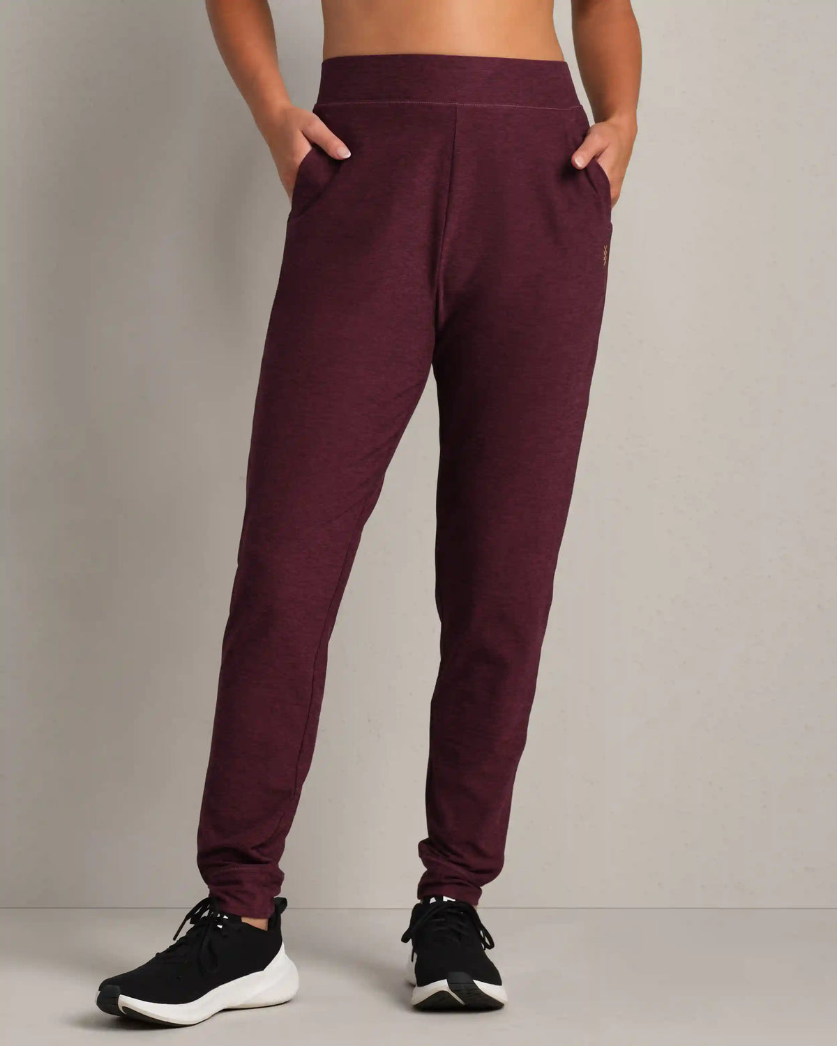 Atmosphere Jogger -- Bordeaux Red Heather