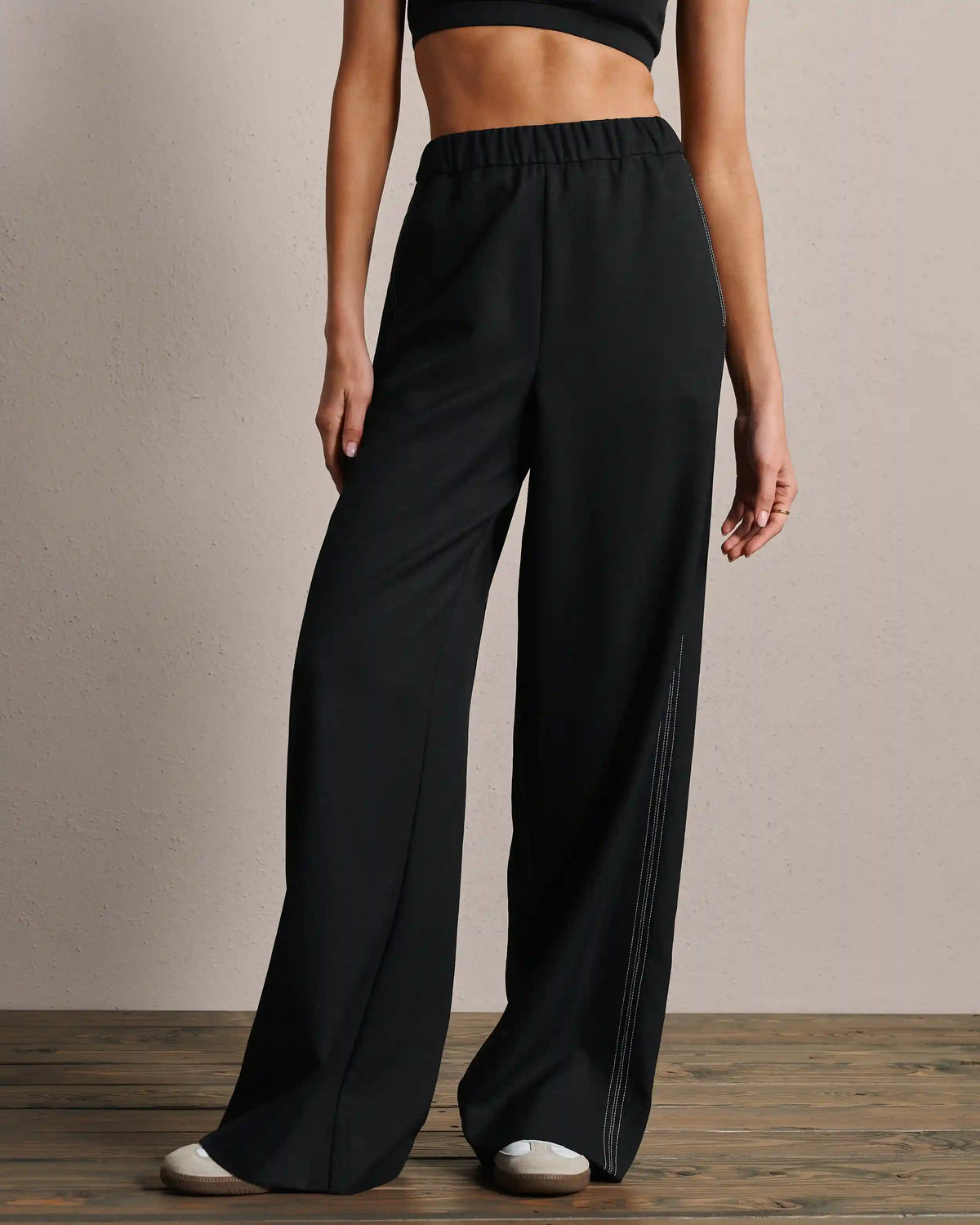 City Horizon Pant -- Pure Black