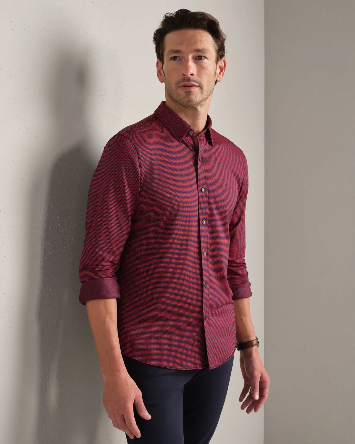 Commuter® Shirt - Classic Fit -- Navy/Red Sharkstooth