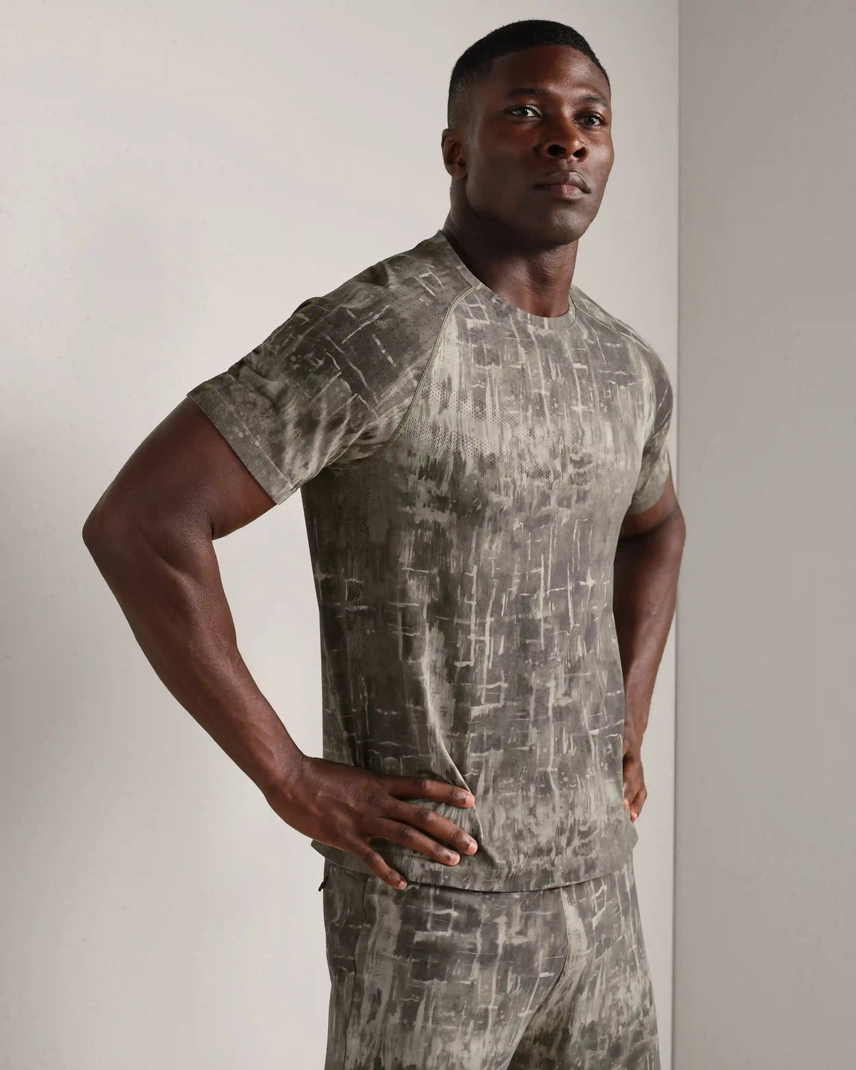 Rush Seamless Tee -- Fatigue Green Washed Print